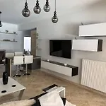 Anna Kavros Luxury 干尼亞