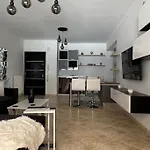 Anna Kavros Luxury *