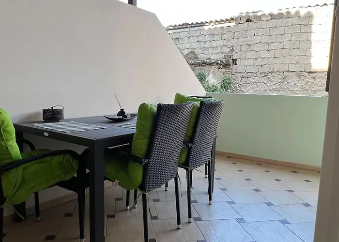 Anna Kavros Luxury Apartment *